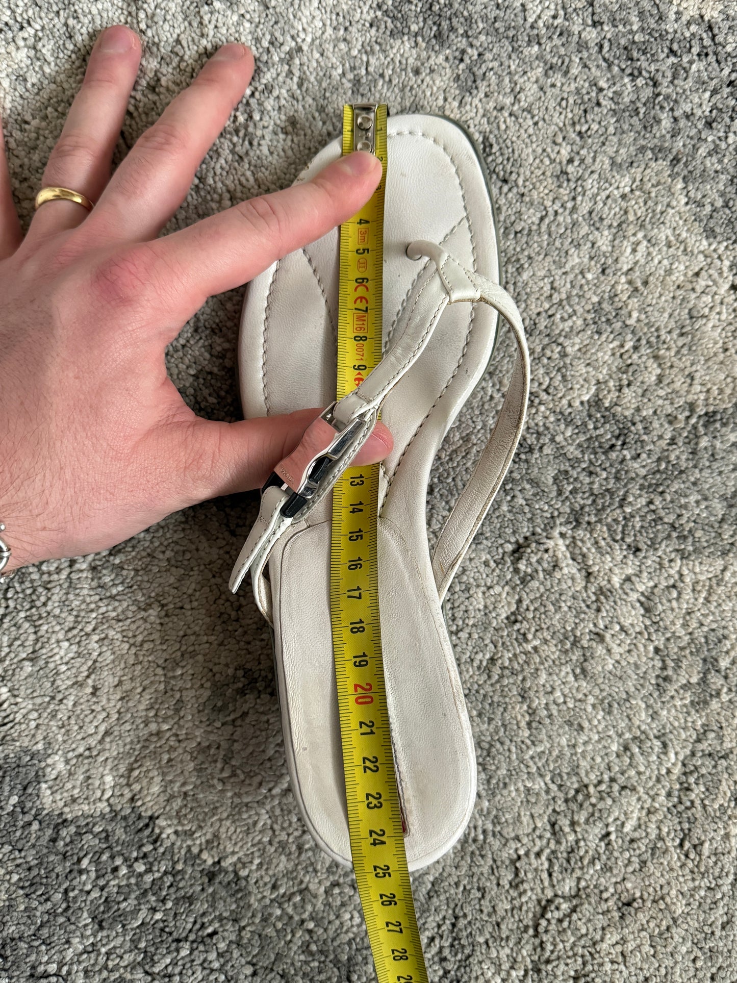 Prada 2000’s flip flop heels