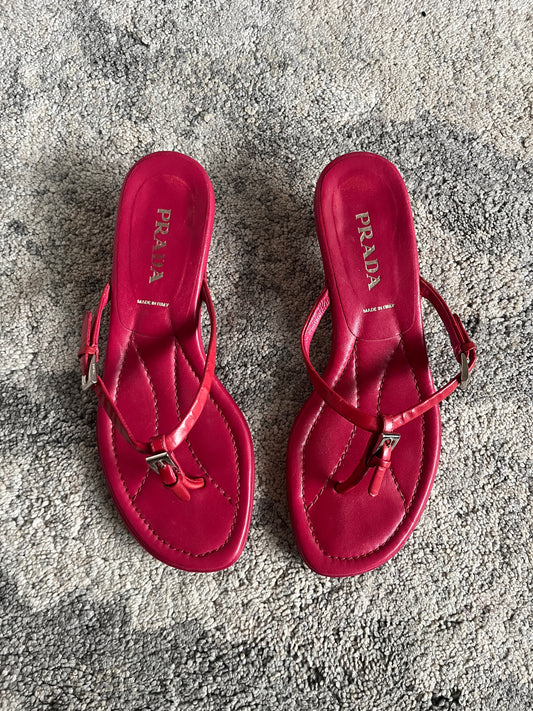 Prada 2000’s heels flip flop