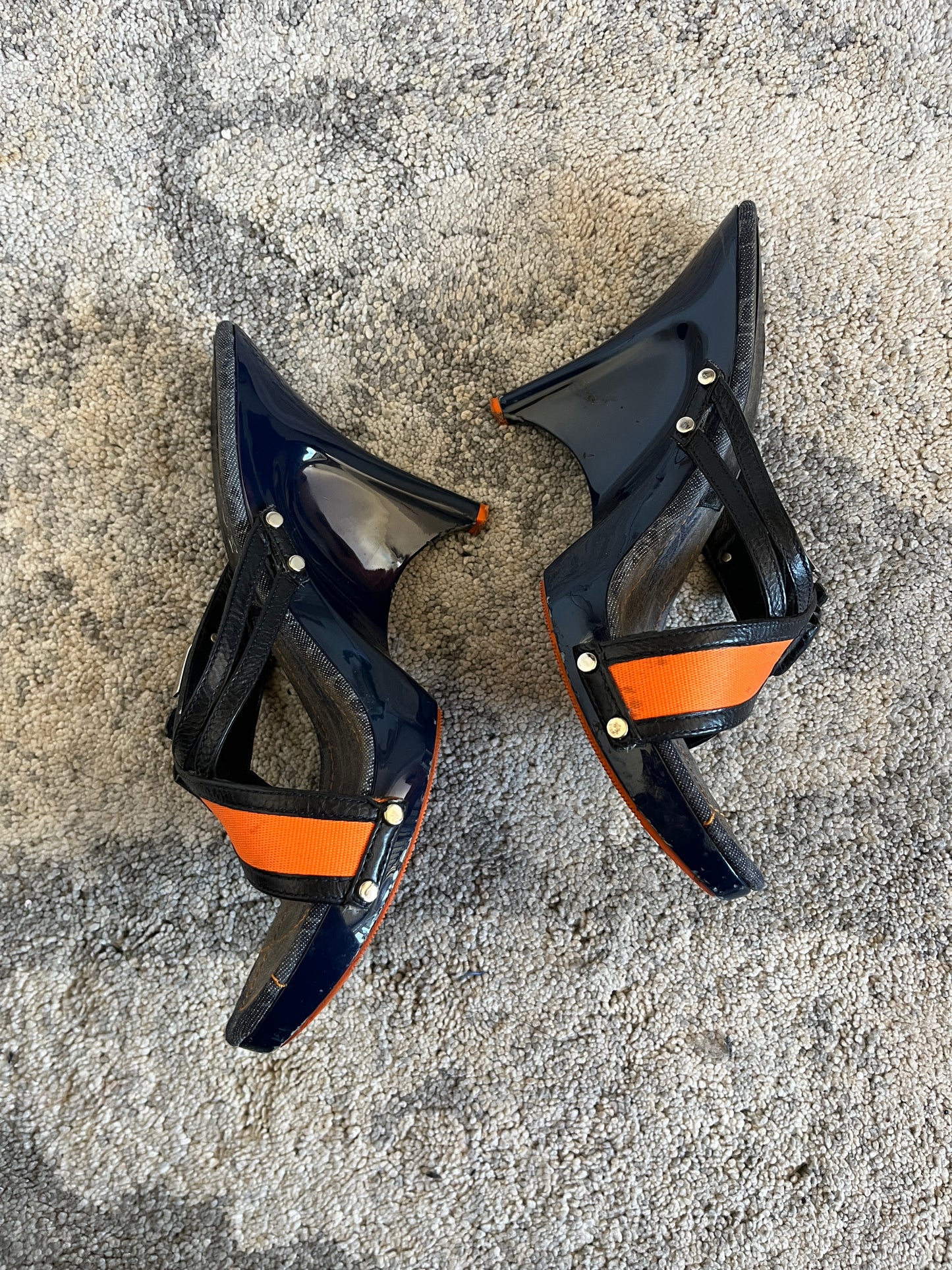 Dior 2006 remove before flight heels