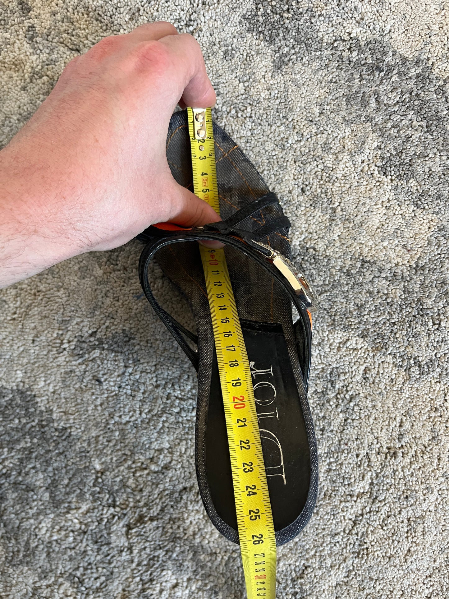 Dior 2006 remove before flight heels