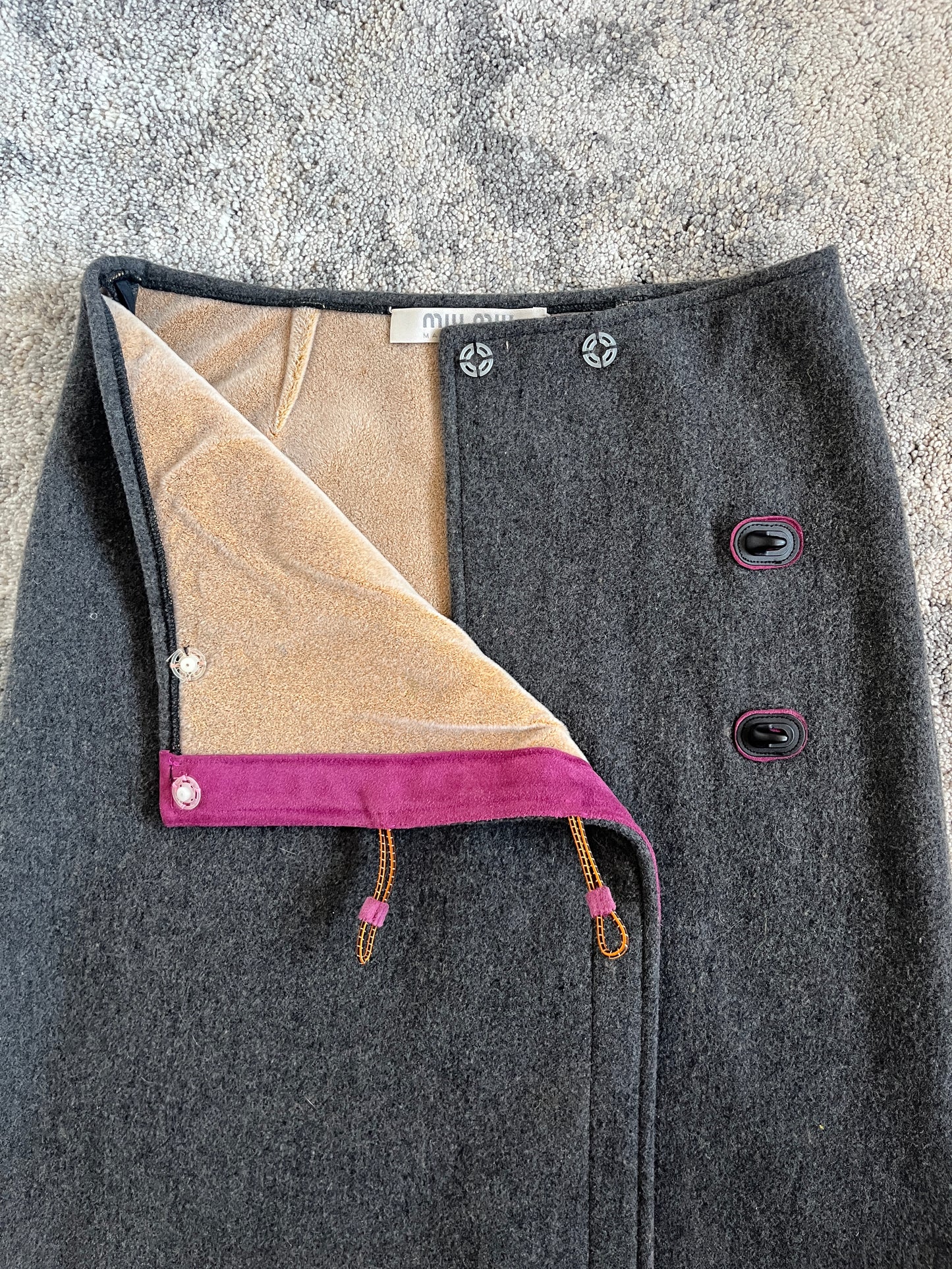 Miu Miu FW1999 wool skirt with elastic closure