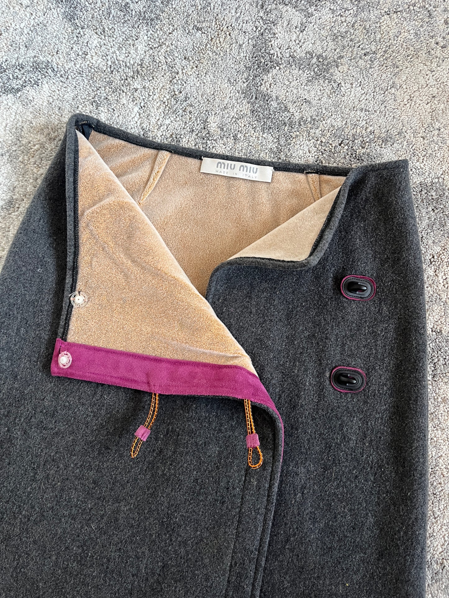 Miu Miu FW1999 wool skirt with elastic closure