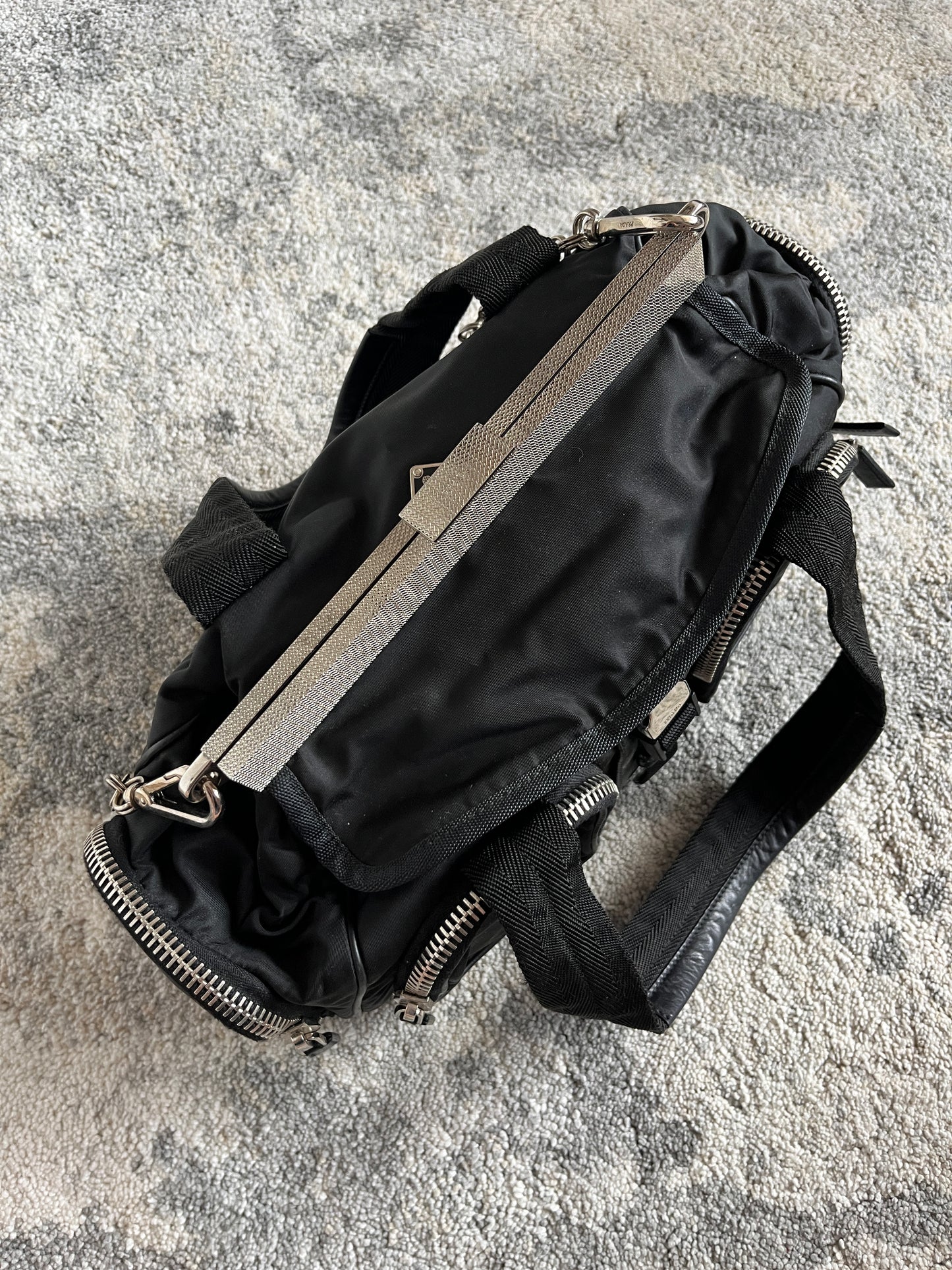 Prada 2010's wallet closure handbag