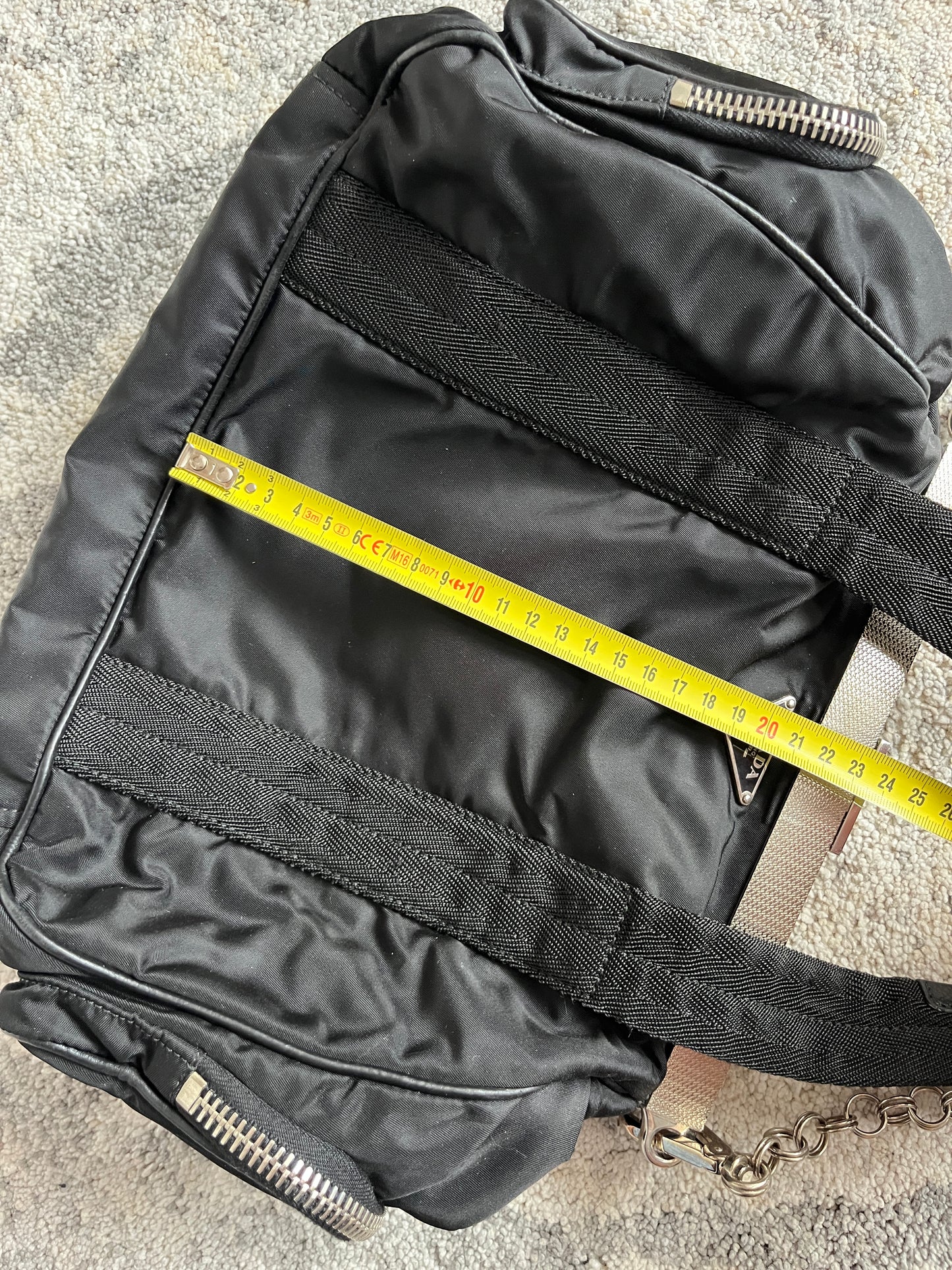 Prada 2010's wallet closure handbag