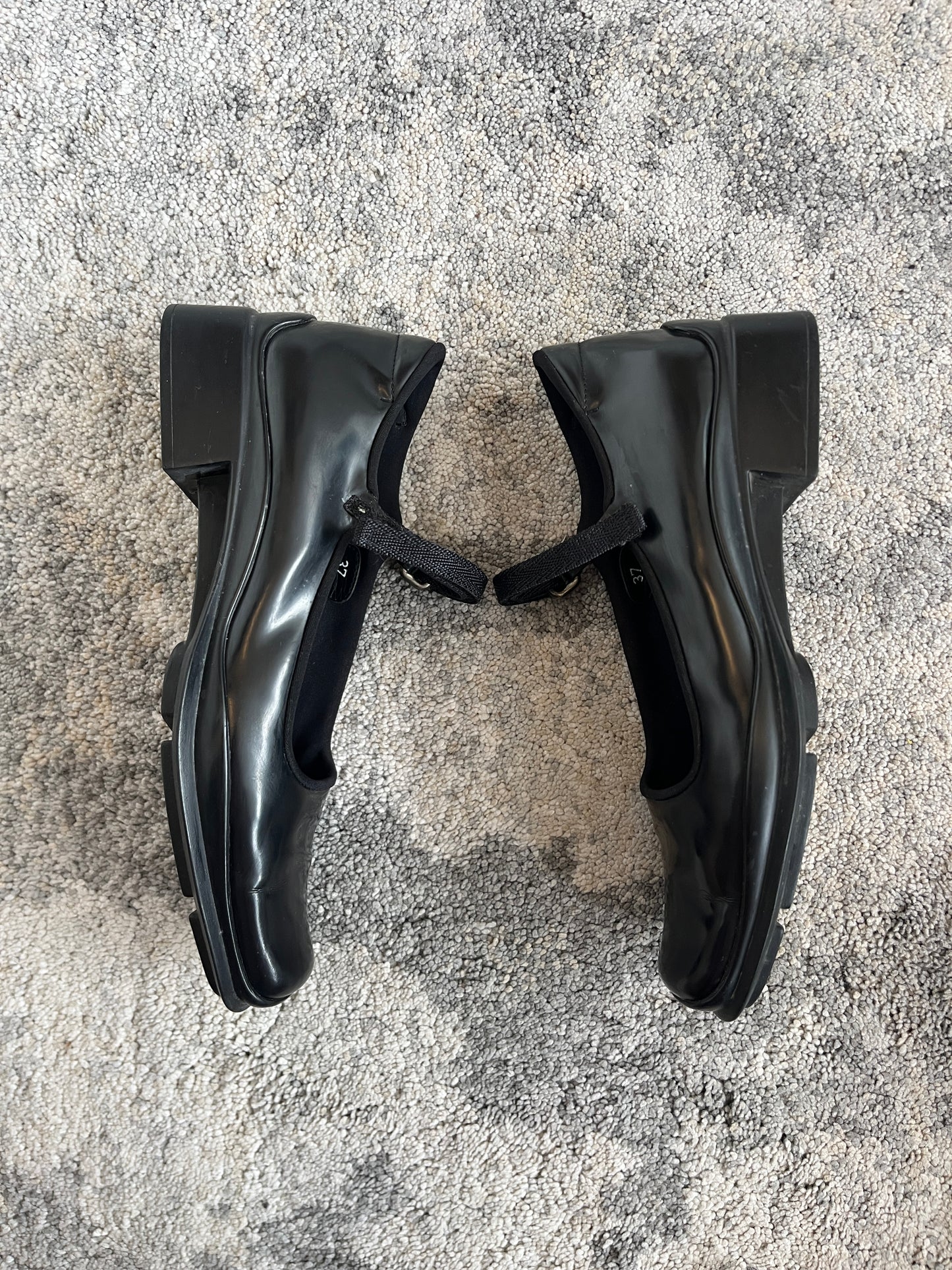 Prada FW1999 leather mary janes