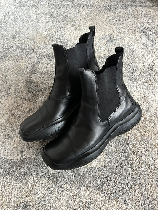 Prada FW1999 leather chelsea boots with vibram soles