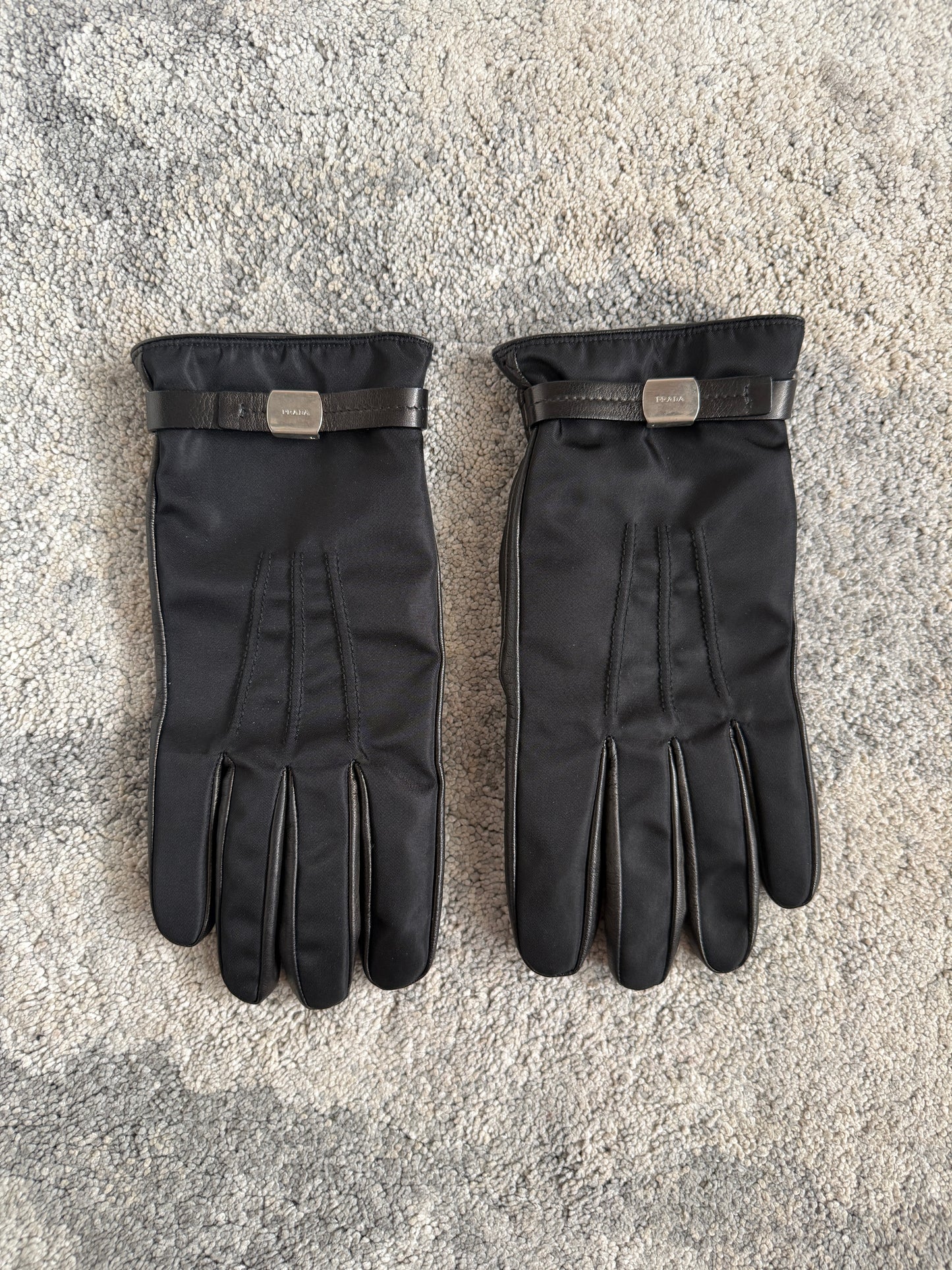 Prada 2000’s nylon & leather gloves with cashmere lining