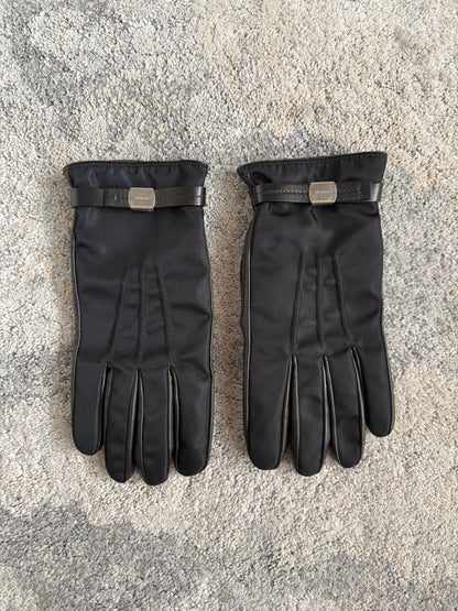 Prada 2000’s nylon & leather gloves with cashmere lining