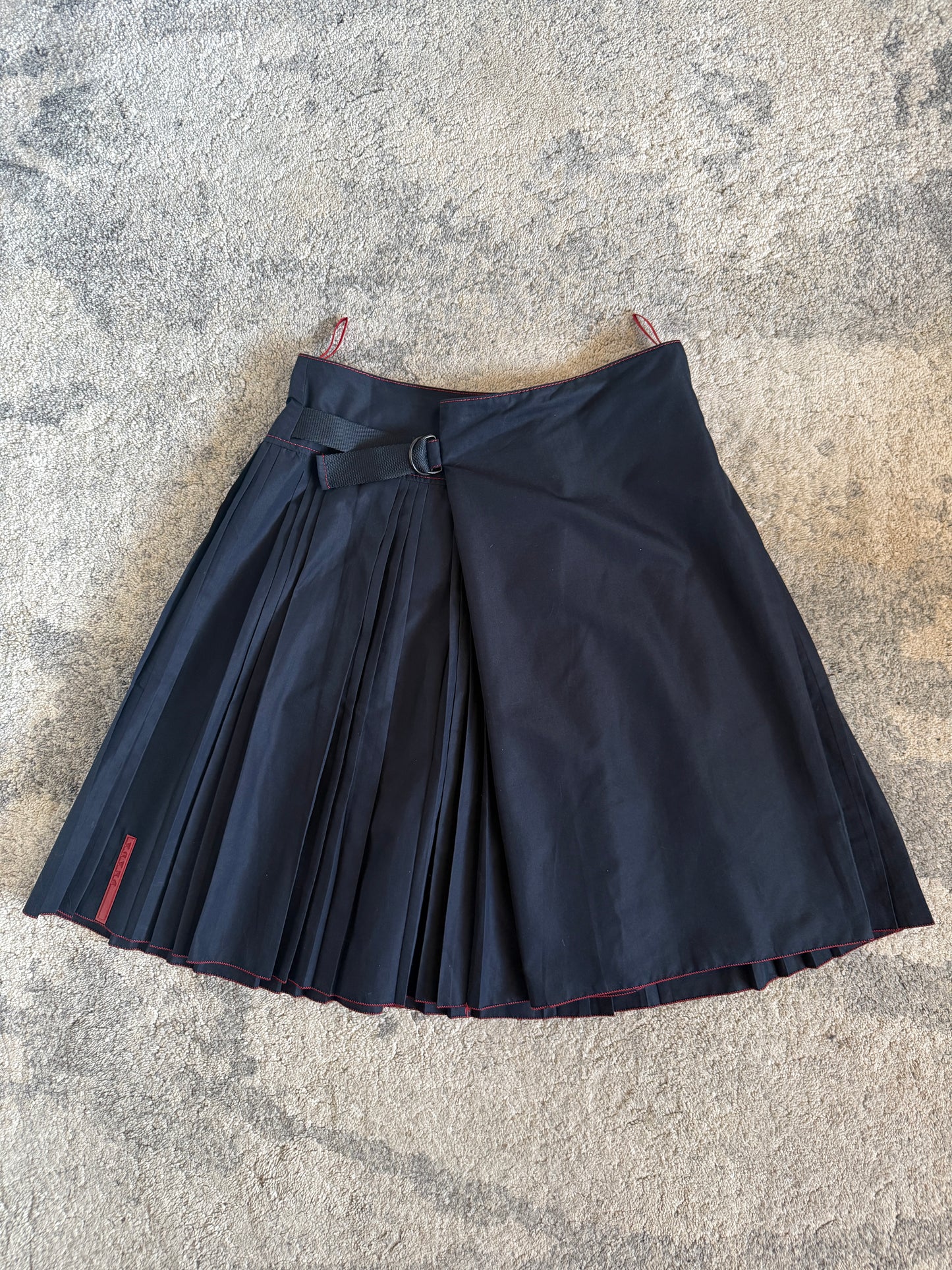 Prada 2000’s cotton pleated skirt