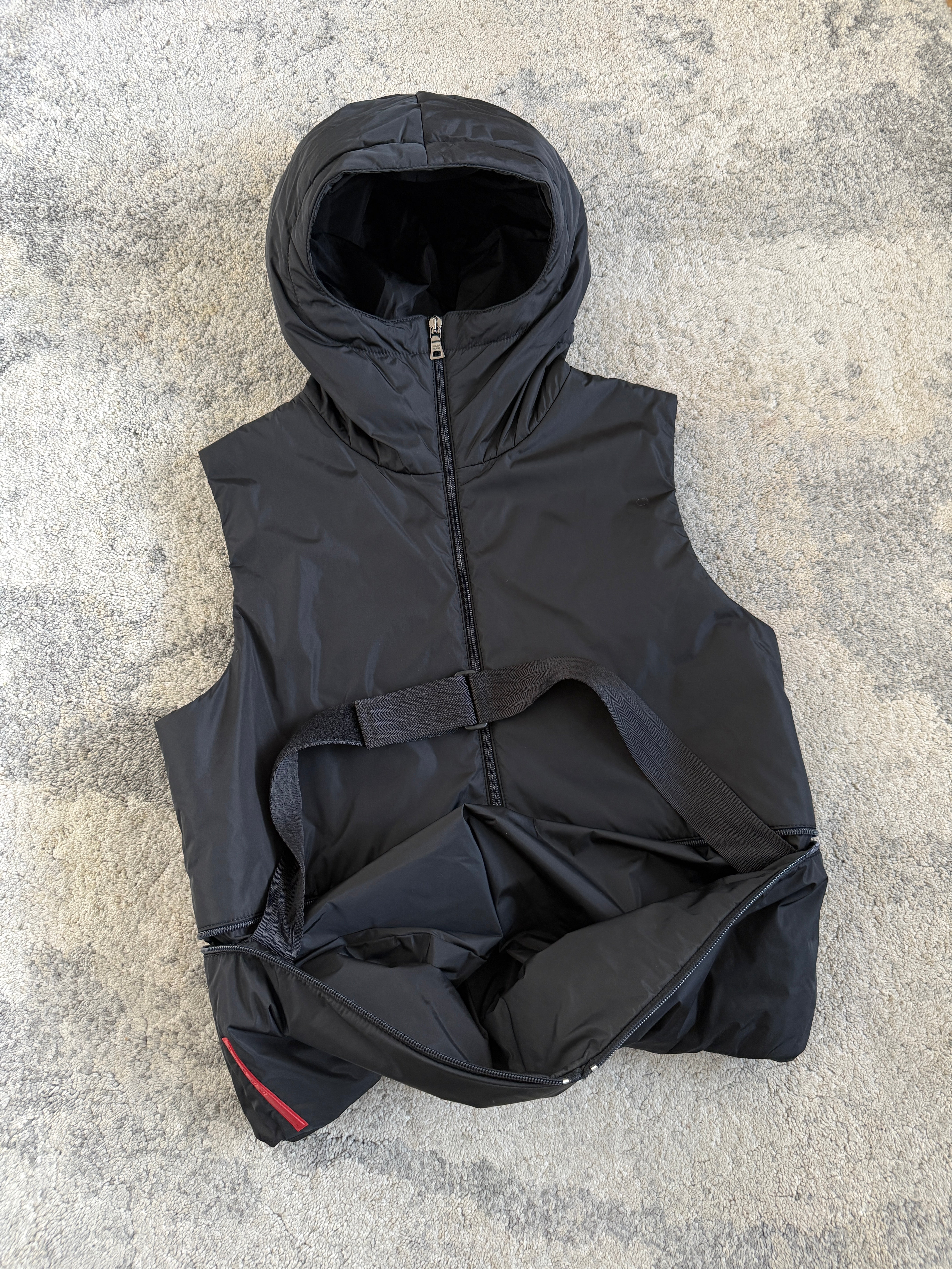 ジャケット・アウター FW1999 PRADA WOMEN VEST JACKET PRADA FW1999 2-IN-1 NYLON BACKLESS VEST & BAG – BAD MOUTH*