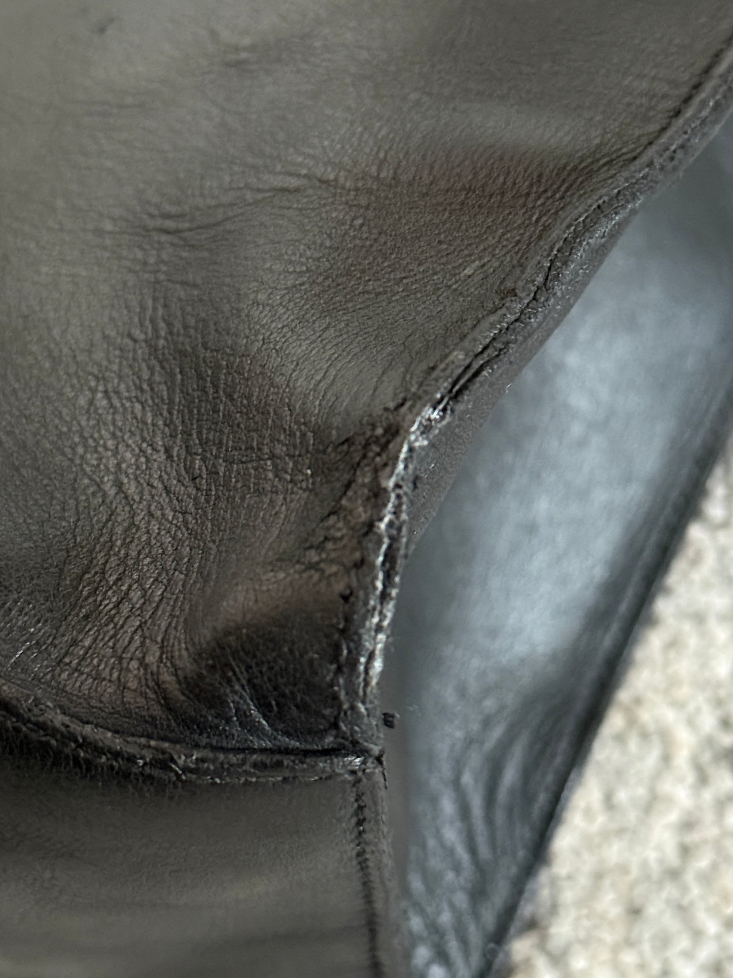 Gucci 2000’s leather metal handle