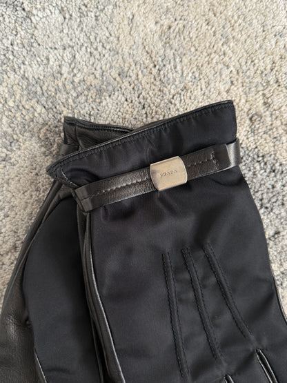 Prada 2000’s nylon & leather gloves with cashmere lining