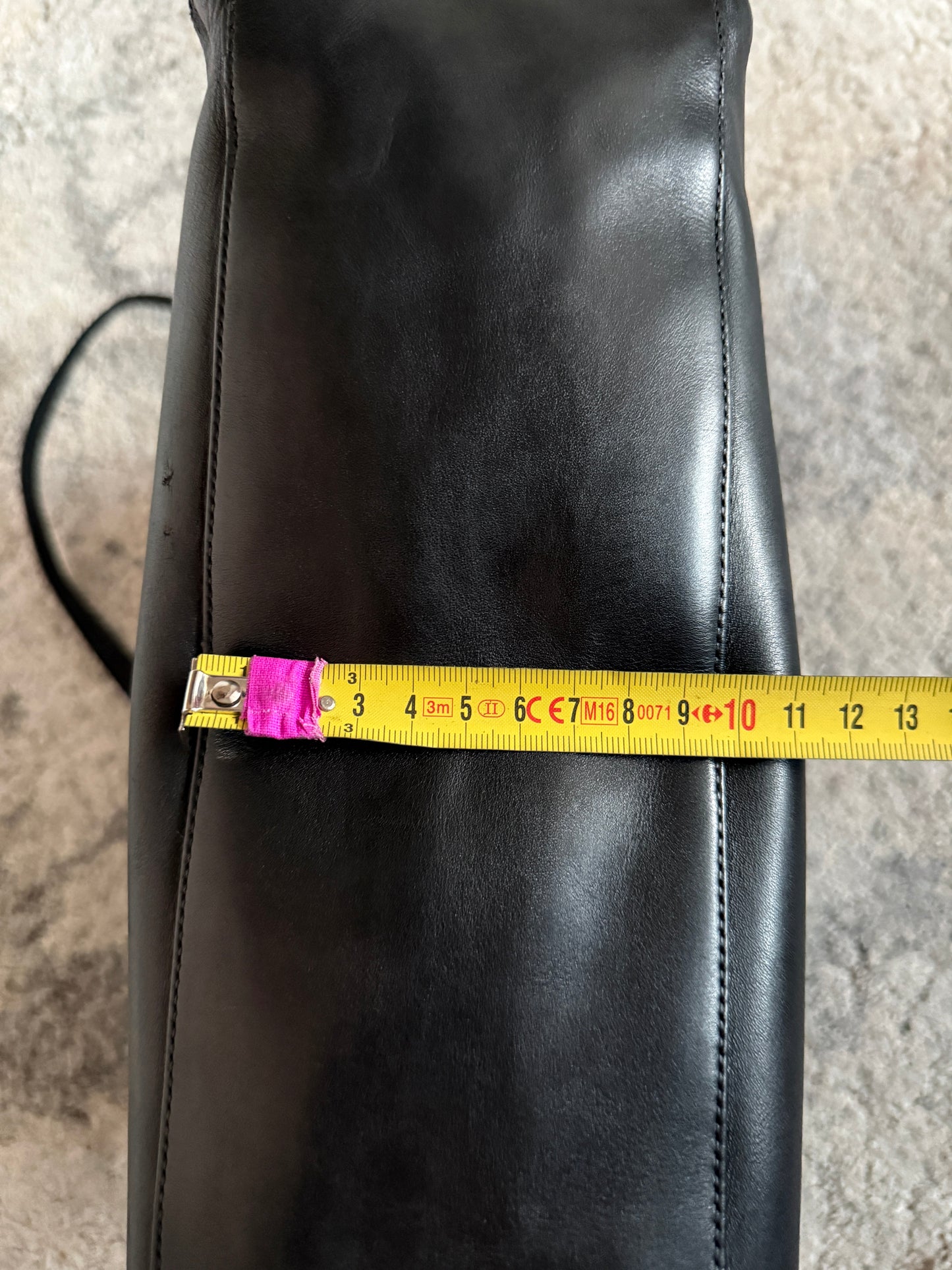 Gucci 2000’s leather metal handle