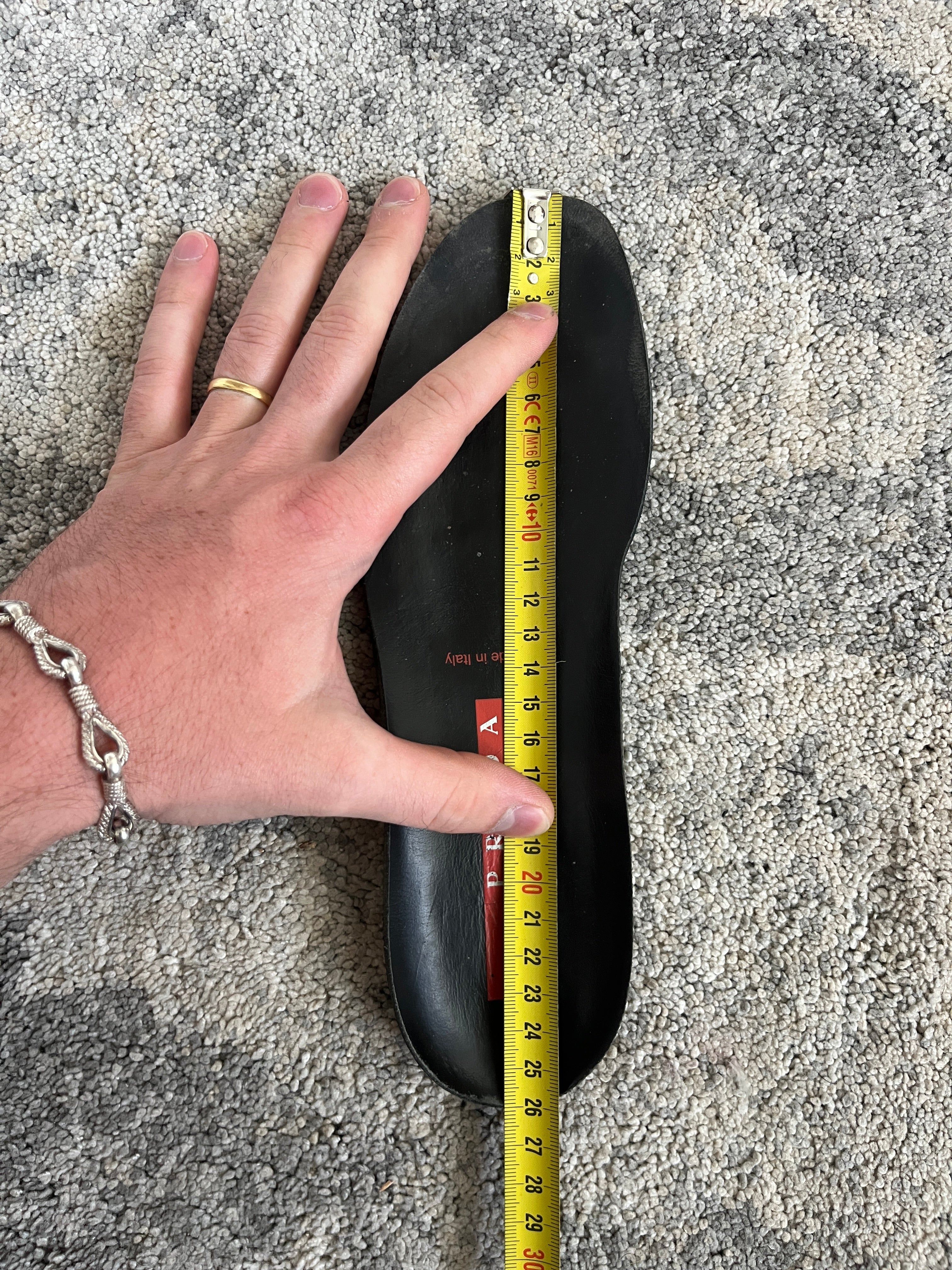 Prada 1999 perfored leather mules – Grain De Sell