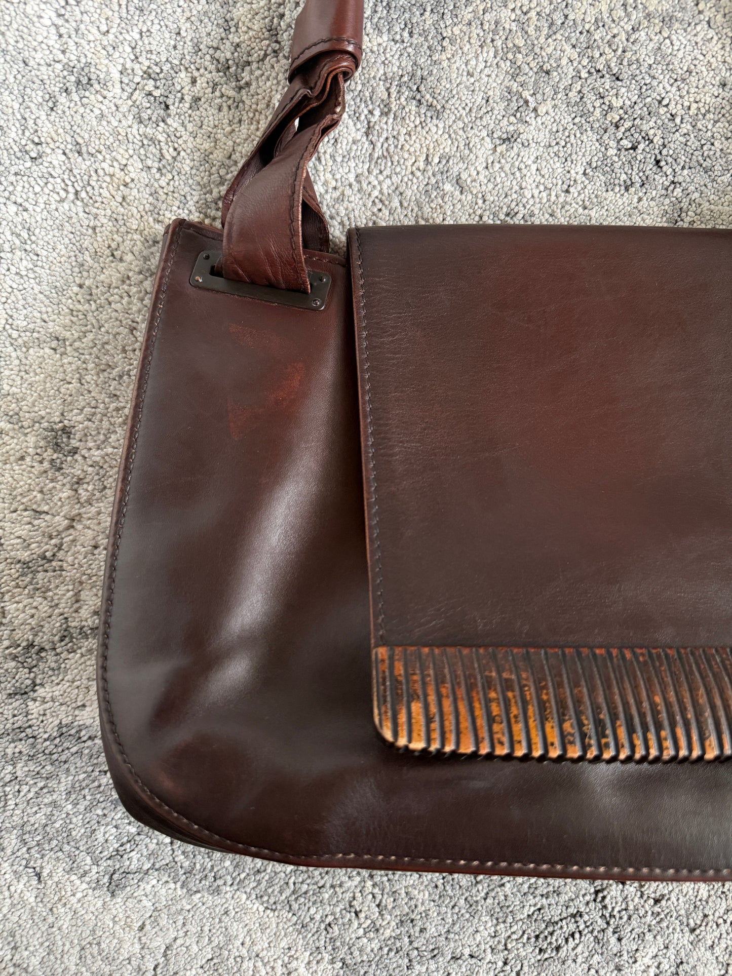 Gucci FW2002 leather shoulder bag