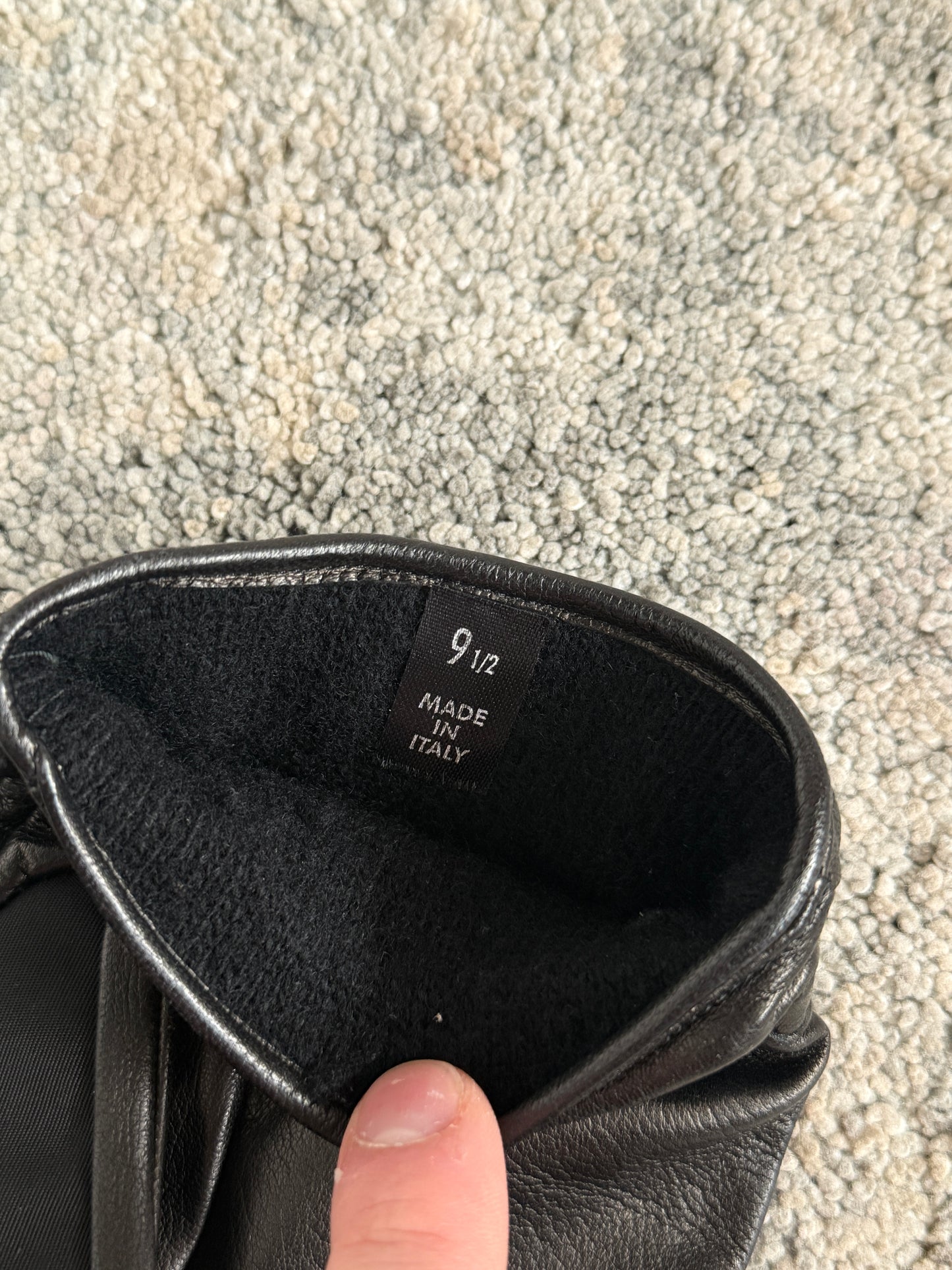 Prada 2000’s nylon & leather gloves with cashmere lining