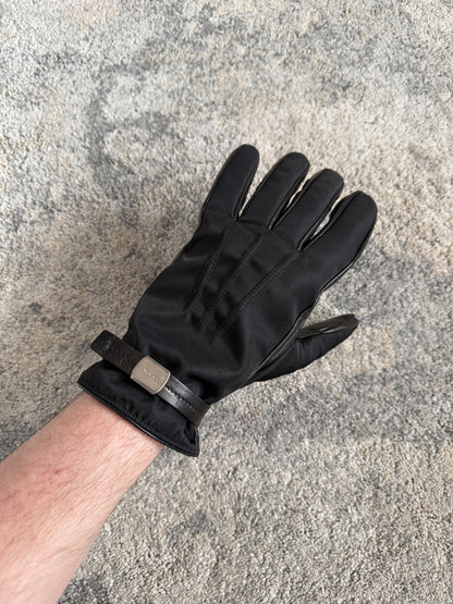 Prada 2000’s nylon & leather gloves with cashmere lining