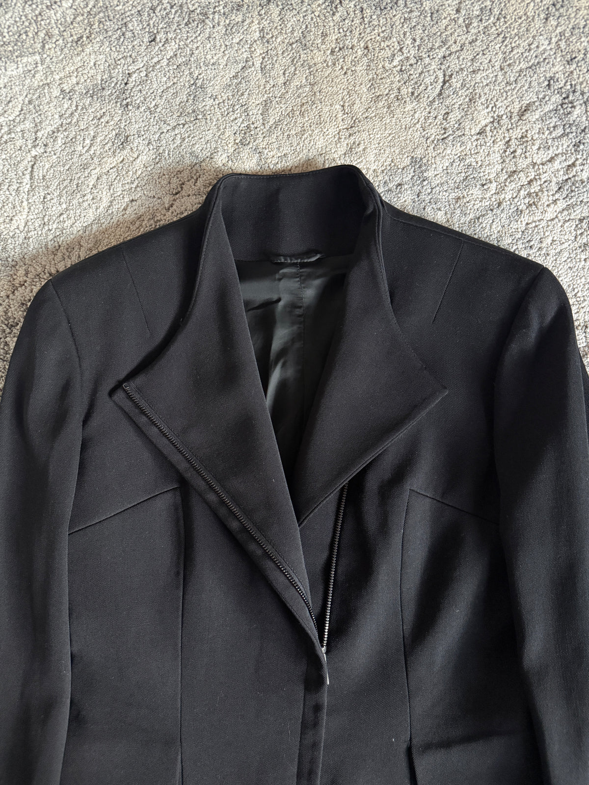 Gucci FW1999 asymetric wool jacket by Tom Ford