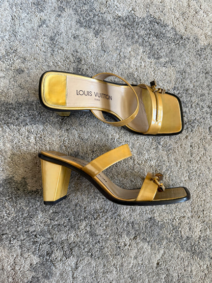 Louis Vuitton SS2000 patent leather heels