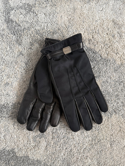Prada 2000’s nylon & leather gloves with cashmere lining
