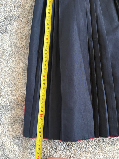Prada 2000’s cotton pleated skirt
