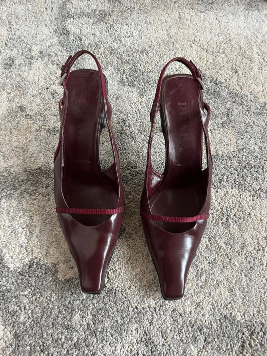 Prada 2000 leather kitten heels