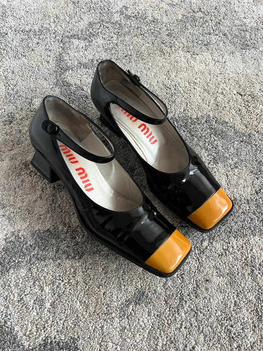 Miu Miu 1990's patent leather shoes
